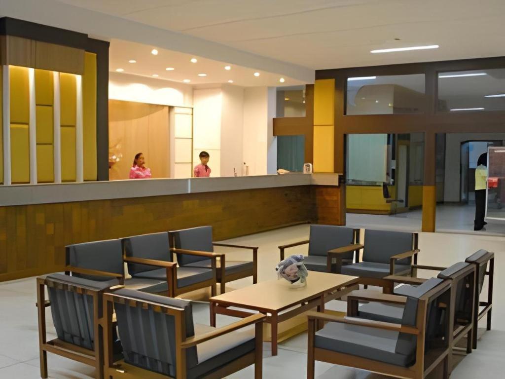 Ubon Hotel Ubon Ratchathani Dış mekan fotoğraf